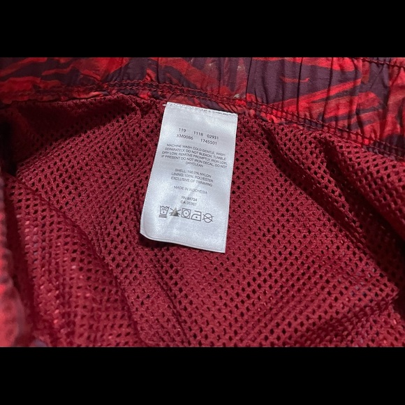 Mens Columbia Omni-shade red swim shorts large - Picture 4 of 5